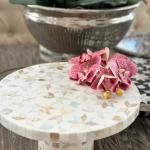 Raw Luxe Round Cake Stand